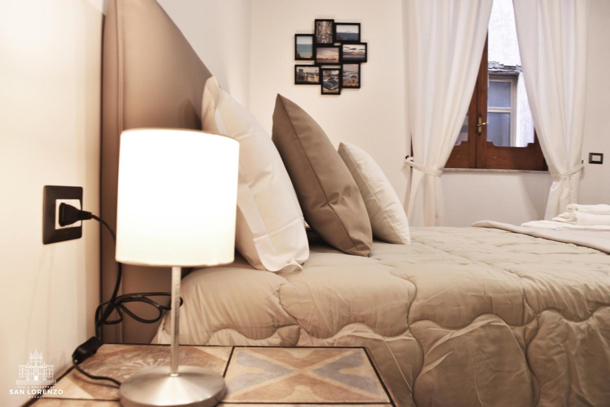 B&B San Lorenzo Napoli Esterno foto